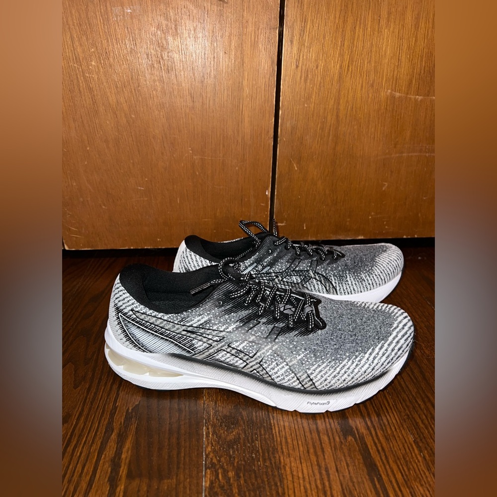 Men’s brooks running shoes